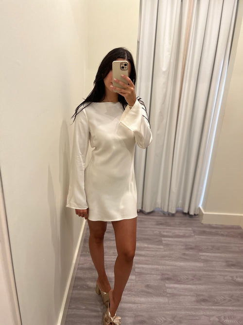 FC71xfk longsleeve cream silk dress